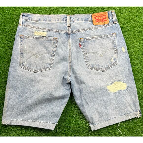 Levi’s 517 Men’s Denim Cutoff Shorts W36 Distressed Light Wash Blue Jean Vintage - Picture 2 of 8
